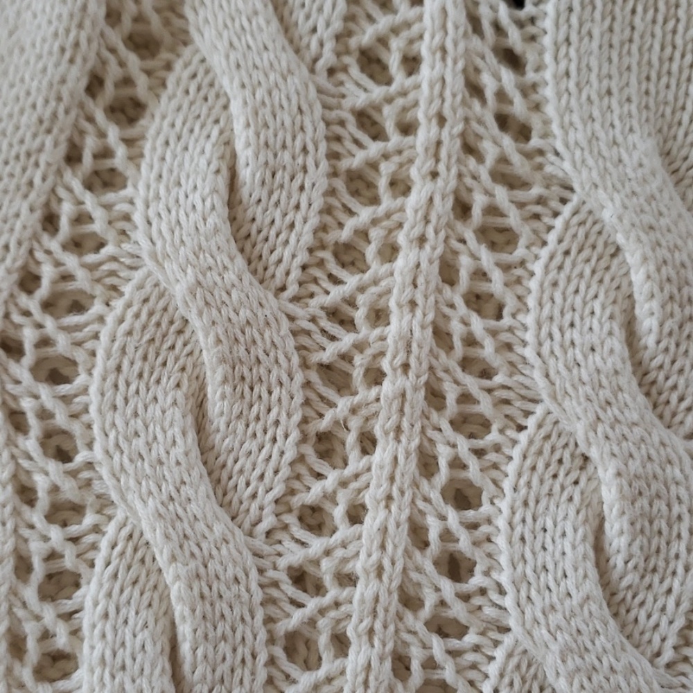 Mossimo Dutti Off white/ Cream caple Knit sweater - Picture 3 of 6
